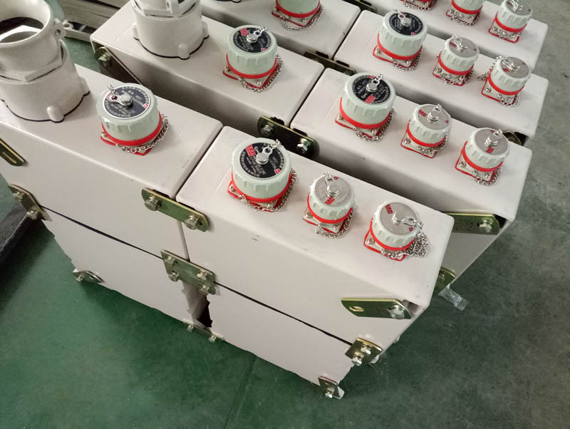 油田防爆配電箱 油田防爆配電箱