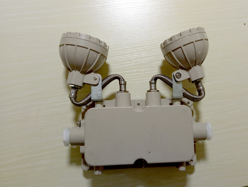 BCJ系列防爆照明應(yīng)急燈 BCJ系列防爆照明應(yīng)急燈